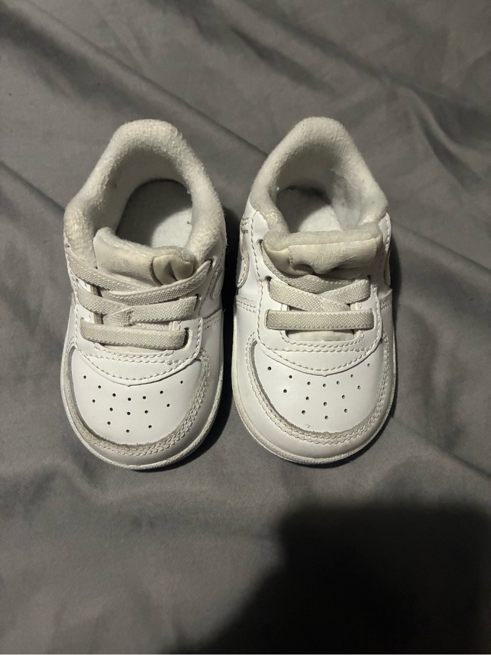 White Nike Baby crib shoes size 3c